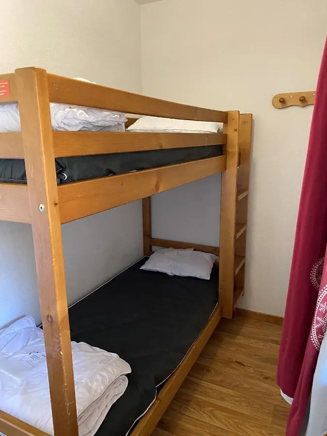 Bois de la Reine Apartments: Versatile Accommodations for 4-8 Guests Super Besse 0*,