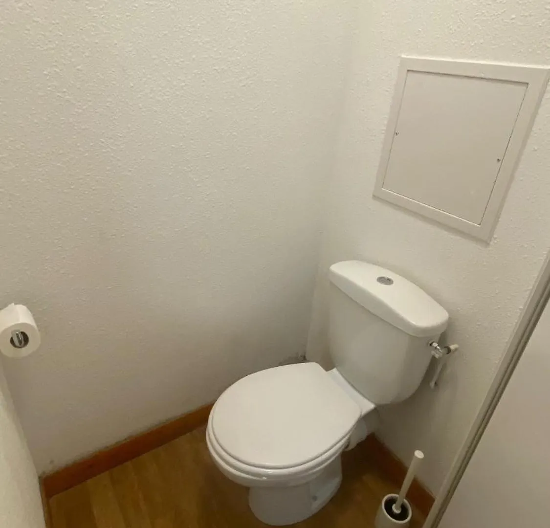 Apartment Bois de la Reine Apartments: Versatile Accommodations for 4-8 Guests Super Besse France